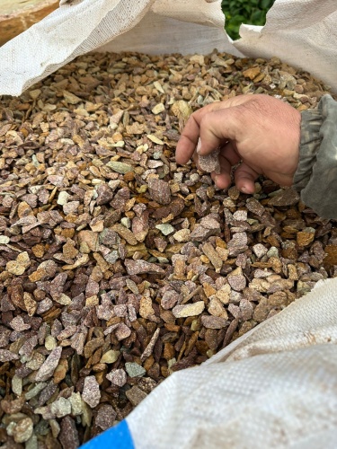 Златолит персиковый декоративная каменная крошка купить в Дубне