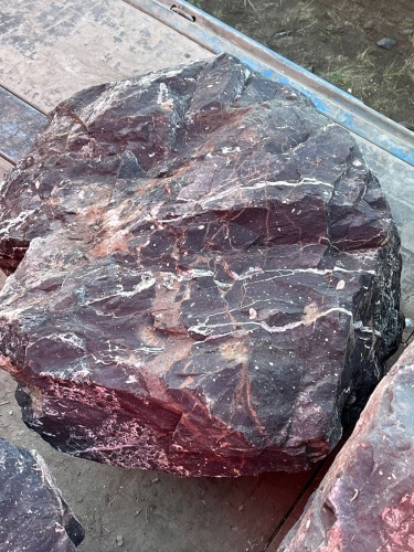 Камни для ландшафтного дизайна красно-фиолетовые 10-60 килограмм купить в Дубне