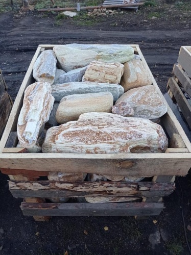 Златолит жёлтый, жёлто-зелёный глыбки и валуны для ланшафтного дизайна купить в Дубне