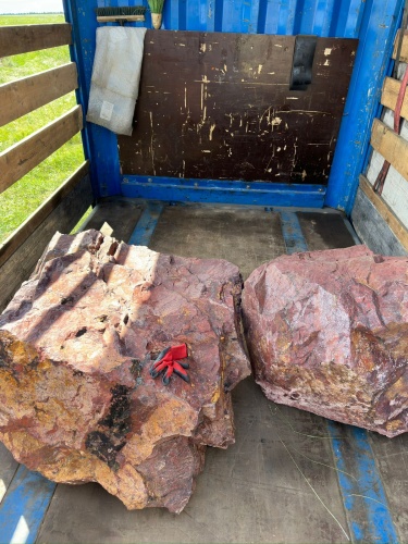 Ландшафтные глыбы красно-фиолетовые 200-1000 килограмм купить в Дубне