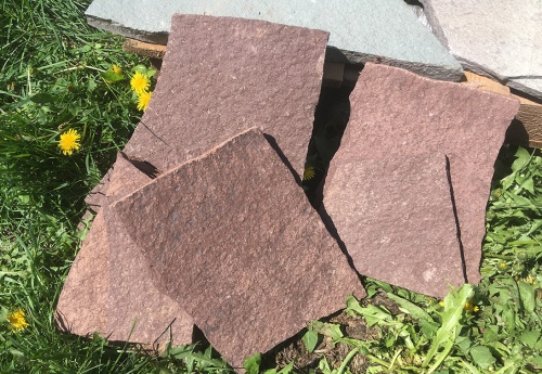 Плитняк лемезит бордовый для цоколя 1,5-2 см купить в Дубне