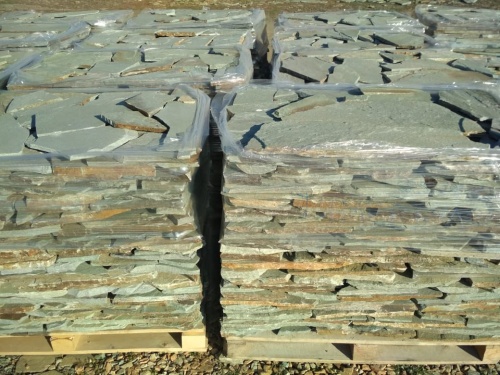 Плитняк златолит зелёный для цоколя, отмостки купить в Дубне