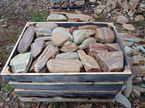 Златолит жёлтый, жёлто-зелёный глыбки и валуны для ланшафтного дизайна купить в Дубне